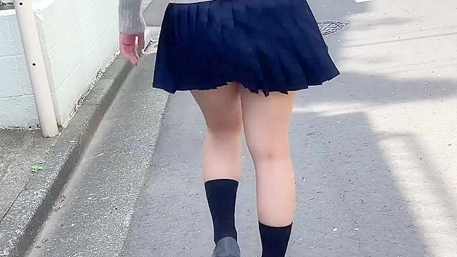Stunning Japanese Babe With Curves Delivers Mind-Bending Porn Show