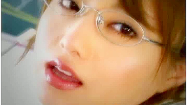 Lovely Minami Asaka Teases Her Smooth Pussies Solo Playtime