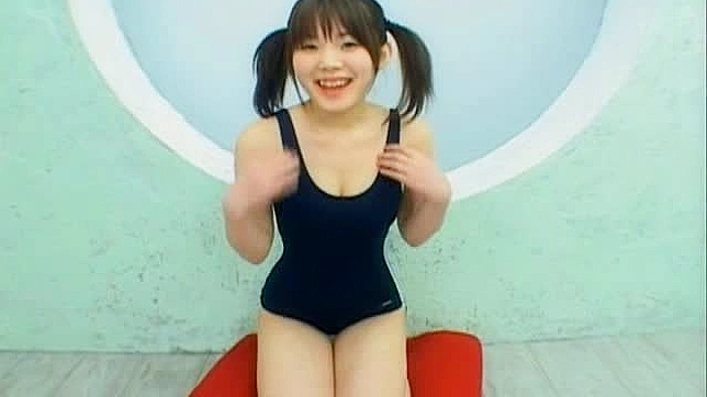 Sultry Mature Lady Reiko Gives Blowjob In Steamy Bathroom