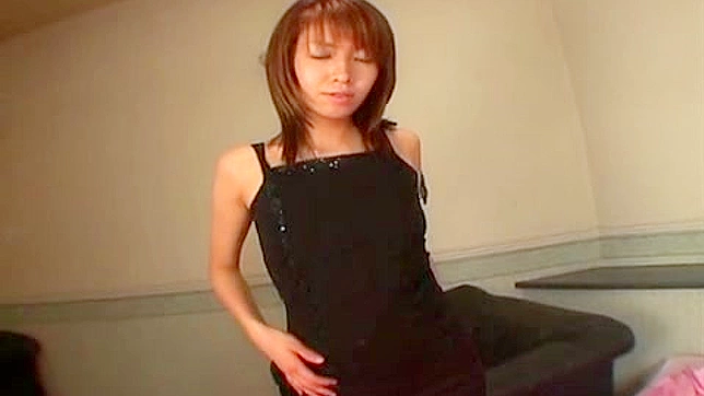 Electra Rawan Strips Her Bikini Off & Poses Naked Seductively