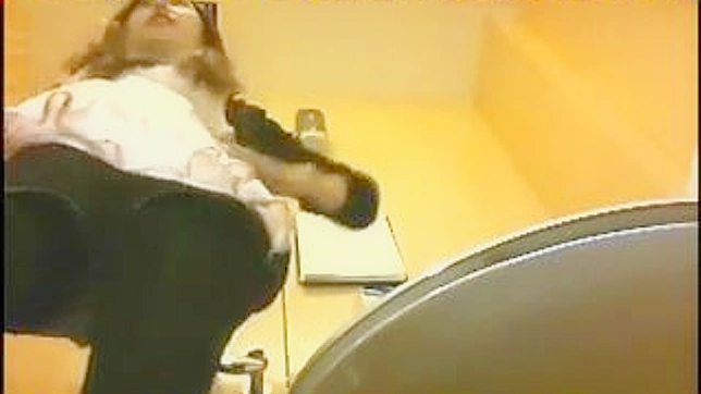 Sexy Babe With Big Ass Indulges Indoors For Pleasure