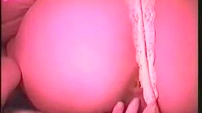 Steamy Babe With Big Ass Fingers Her Pussy Till She Cums Hard