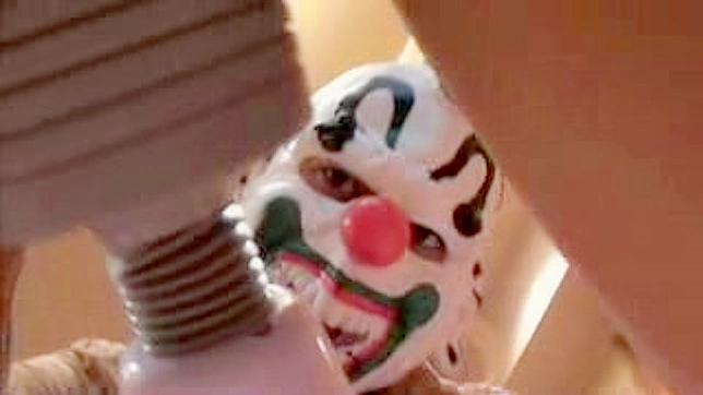 Folded Vixen Sucks Big Wang Indoors For Orgasmic Pleasure