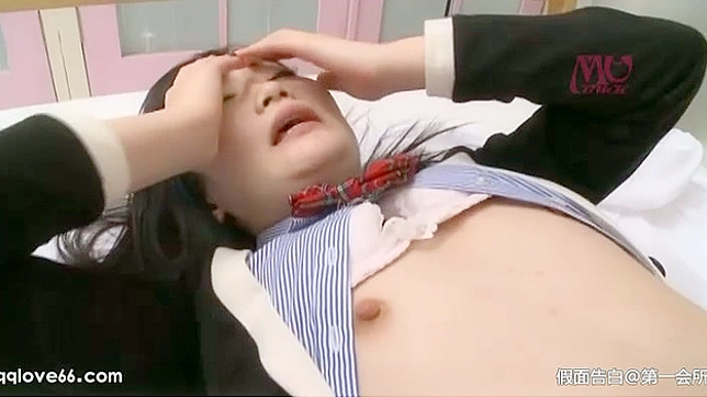 Hot Chinese Babe Gives Mind-blowing Blowjob for Pleasure