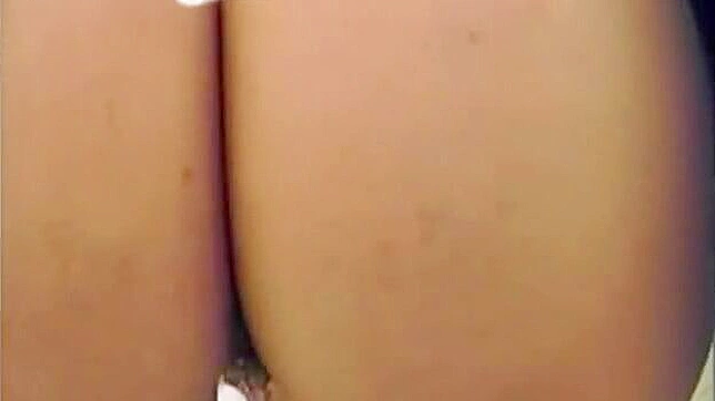Sizzling Nasty Babe Enjoys Steamy Toilet Sex Action