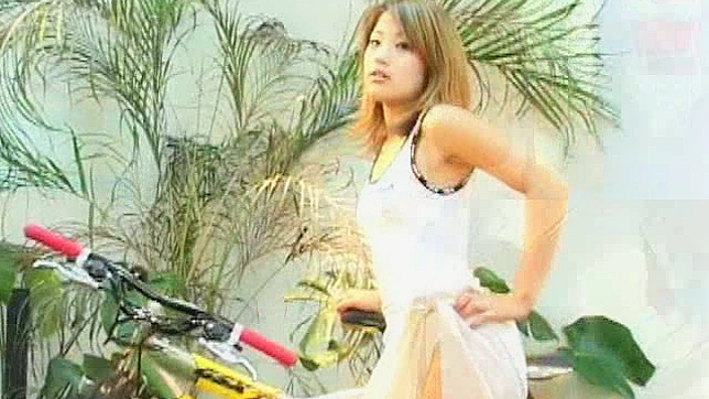 Glorious Japanese Doll Poses Her Big Ass Seductively For Pleasure