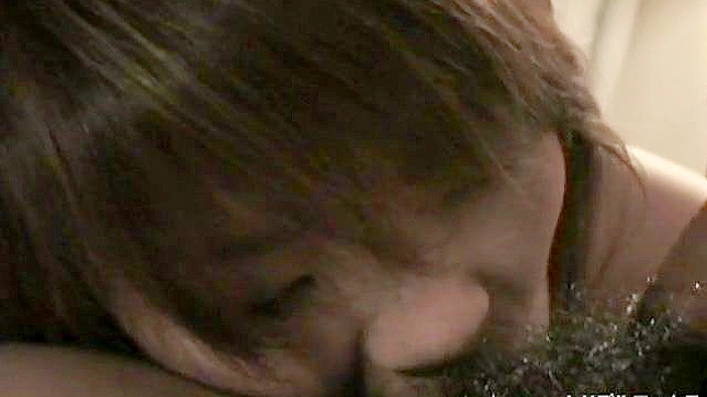 Amateur Japanese Beauty Deepthroats Big Dick Passionately