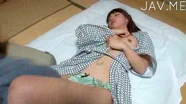 Nurse Handjob Secrets Unveiled In Medical Room Fantasies