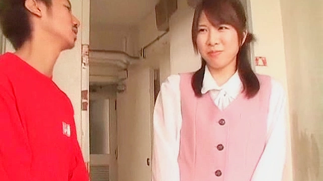 Japanese Office Babe Gets Her Pussy Licked On Desk