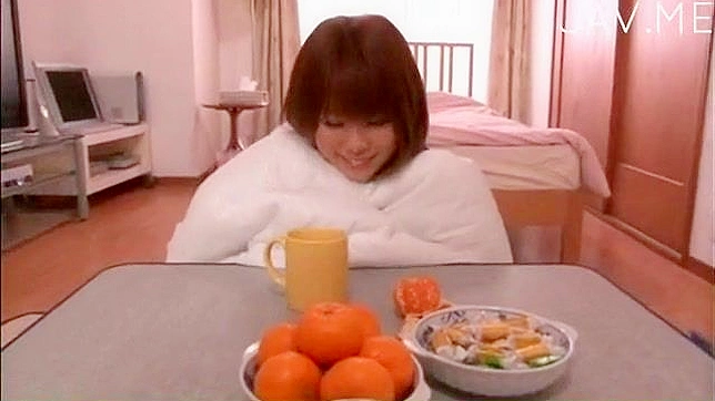 Seductive Cutie Fingers Her Pussy to Heavenly Pleasure