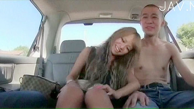 Steamy Solo Show - Hot Babe Poses Naughty On Cam