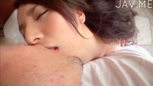 Hot Babe Rides Dick Wildly Before Getting Fucked Doggy Style