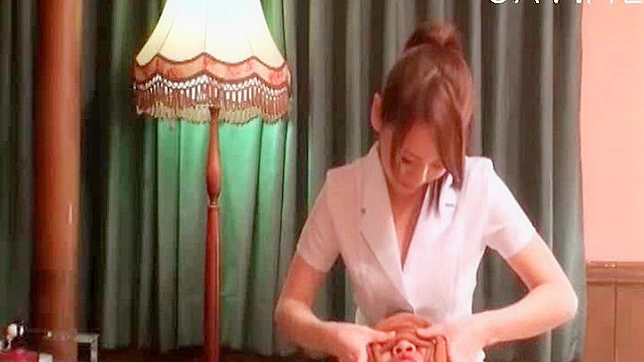 Japanese Temptress Gives Jaw-Dropping Blowjob & Takes Cumshots