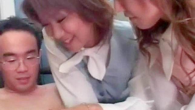 Huge-Cocked Lover Ready To Penetrate A Hot Vixens Pussy