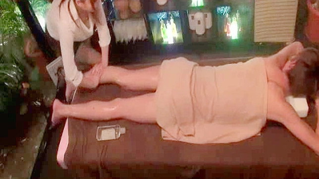Masseuse Gives Client Mind-Bending Blowjob & Pussy Fuck Service