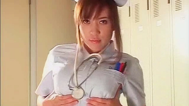 Sultry Bimbo Strips Off To Show Her Luscious Melons