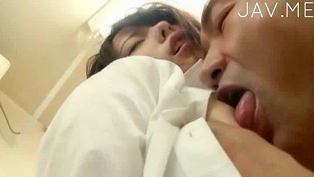 Outdoor Blowjob from Happy Vexed Japanese Lady Pleasingly