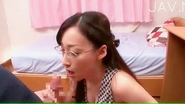 Sassy Cutie Takes Creampie After Tenacious Penetration