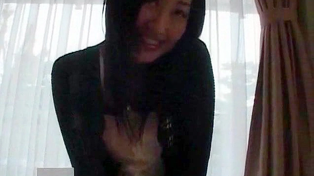 Hot Amateur Toys Pussy Before Giving Mind-Bending Blowjob