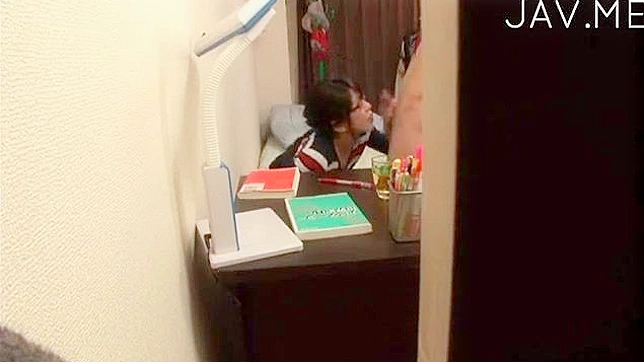 Horny Amateur Babe Gets Her Mouth Filled With Huge Cock