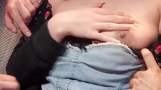 Beautiful Pussy Delight As She Seductively Blows Cock Well