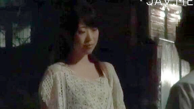 Lonely Japanese Vamp Craves Hard Fuck Until Dawn Come