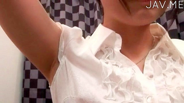 Solo Amateur Queen Pleasures Herself Fantastically Before Craving Fuck