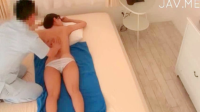 Sexy Goddess Lies on Bed Awaiting Her Best Ever Fuck