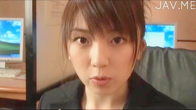 Cute Japanese Amateur in Bikini Shows Off Sexy Body Curves