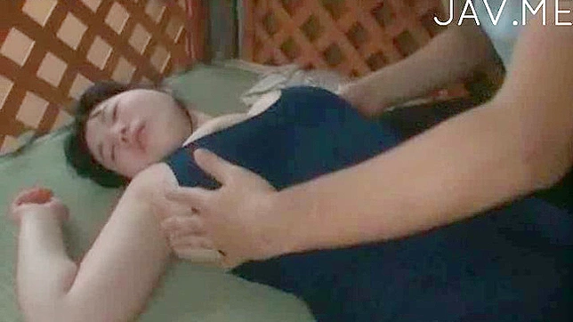 Shiori Kamiya Gives Blowjob in Toilet Then Gets Fucked Hard