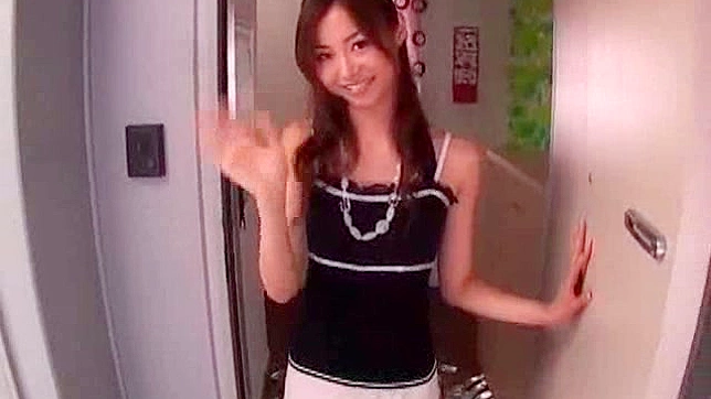 Seductive Famiresu Purin Seducing Heroes in Steamy Scenes