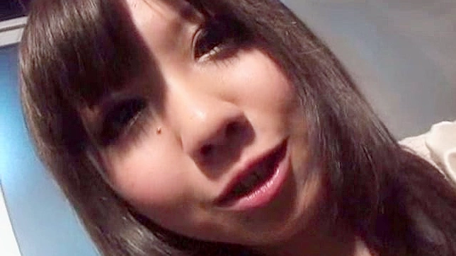 Sensual Curvy Babe Enjoys Vibrator Pleasure Playtime