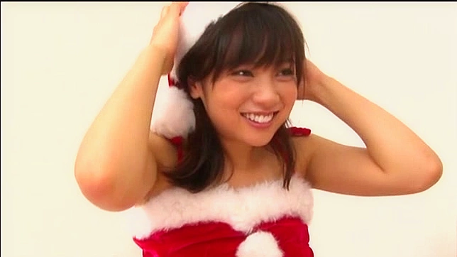 Sexy Japanese Cutie Gives a Perfect Blowjob and Wins Hearts