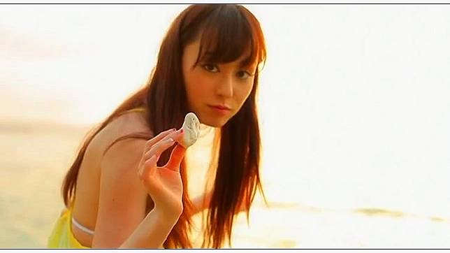 Hot Japanese Beauty Poses Seductively Outdoors for Your Pleasure