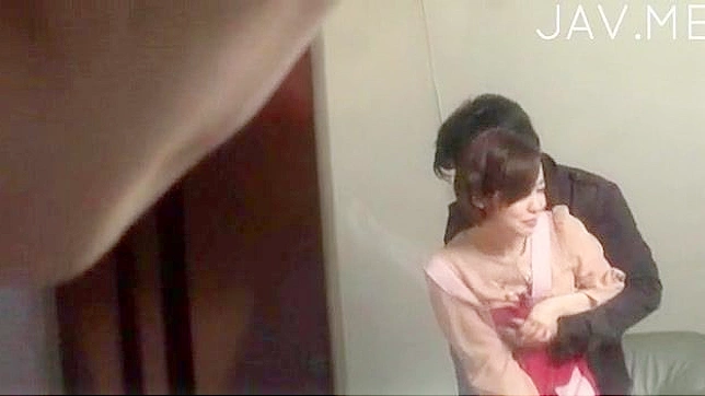 Horny Amateur Babe Seduces Hunk In Steamy Jacuzzi Sex Scene