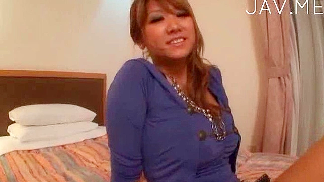 Sultry Babe in Black Lingerie Takes Cock Deep, Driving Him Insane