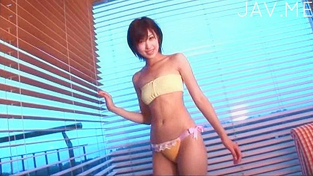 Sexy Stripper Shows Off Her Curvy Ass & Boobs in Private Show