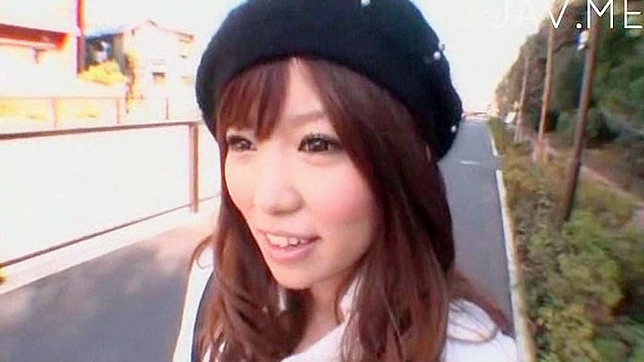 Sizzling Korean Babe Shows Off Her Stellar Sex Skills Live