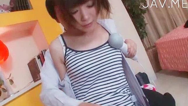 Hot Babe Plunges Giant Blue Vibrator Into Wet Pussy