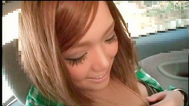 Sizzling Oiled Babe Gets Rough, Passionate Handjob Playtime