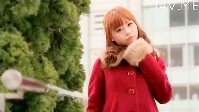 Lone Horny Honey Pleasures Herself with Fingering Action