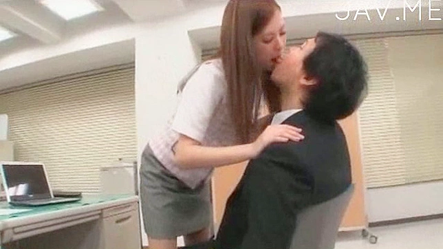 Horny Japanese Chick Delights Stud With A Wet Blowjob