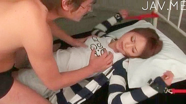 Eager Pussy Exploration With Submissive Japanese Beauty