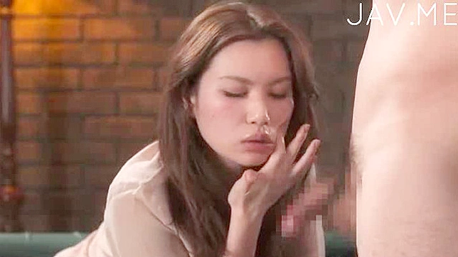 Hot Booty Rides Cock Like A Wild Cowgirl On Top Ride