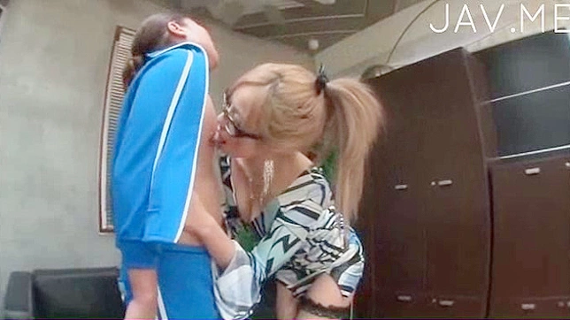 Hot Japanese Chick Strokes Her Horny Pussy Eagerly