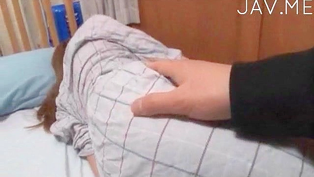 Cute Cutie Fingers Herself Hard While Licking Wet Pussy to Climax