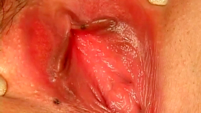 Huge-Naturals Babe Rides Unprotected Cock Til She Cums Hard