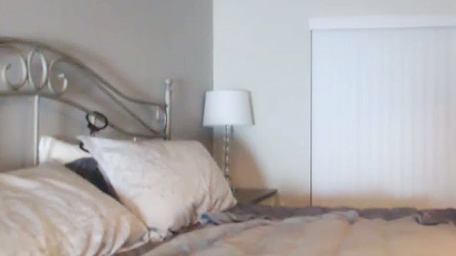 Blonde Beauty Shows Off Her Perfect Body with Dildo Sex