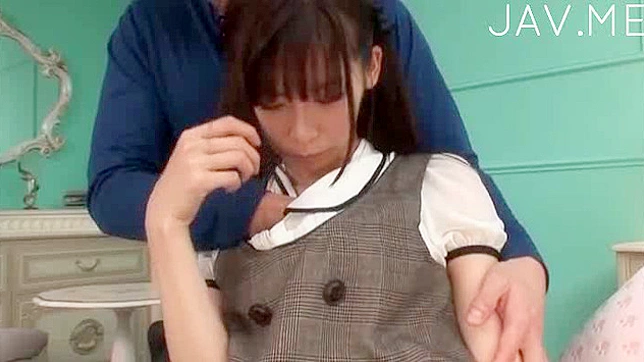 Seductive Babe Strips Seductively Flaunting Her Curvy Hips and Booty