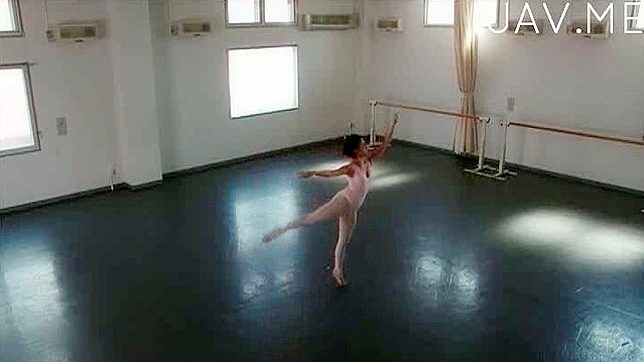 Sensuous Korean Babe Engages In A Steamy Fuck Fest